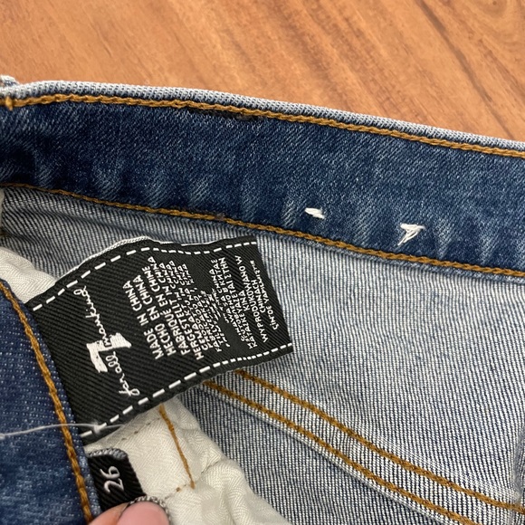 Seven off all mankind ripped jeans size 26. - Picture 5 of 5